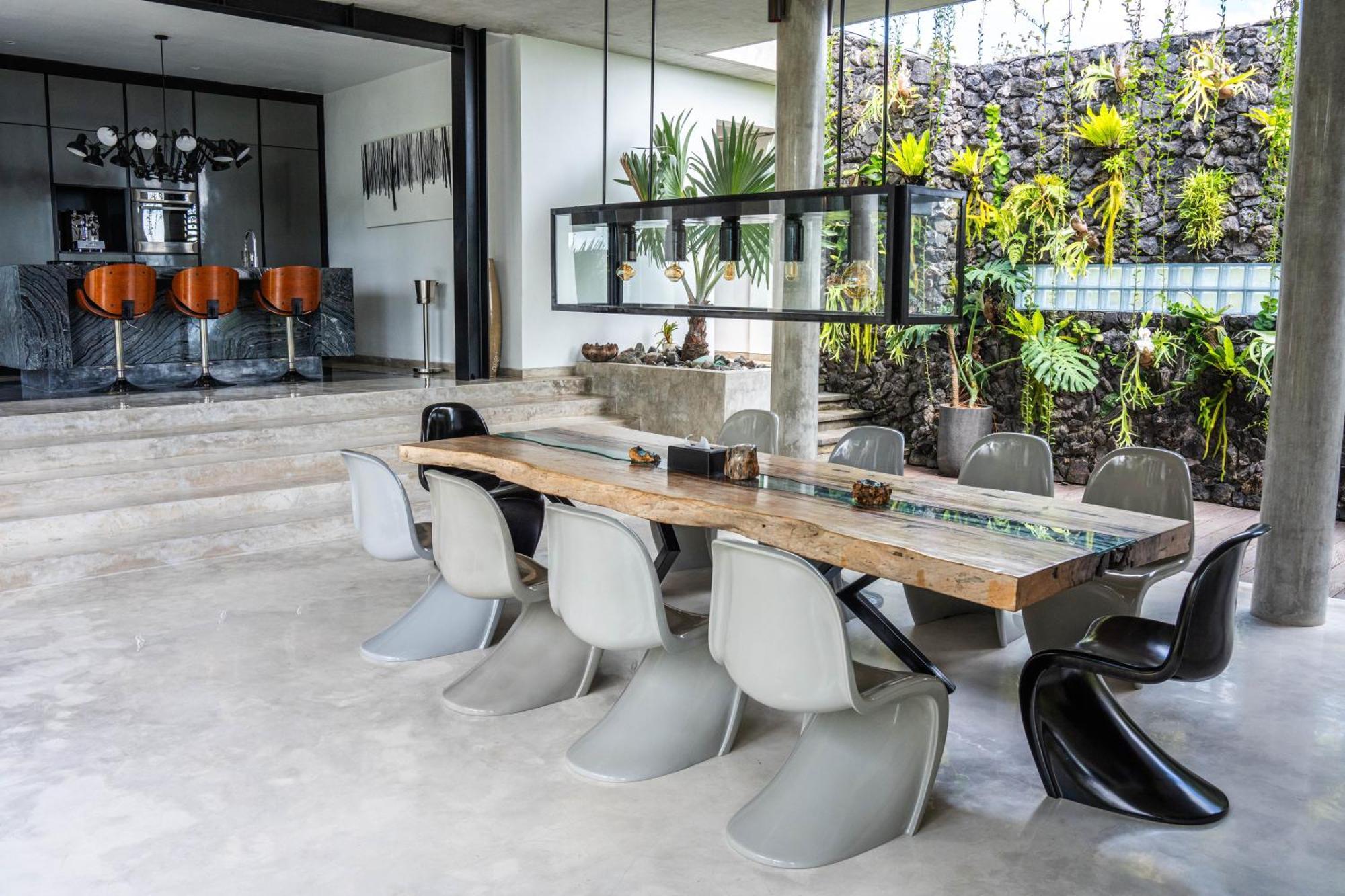 Moso * Uluwatu
